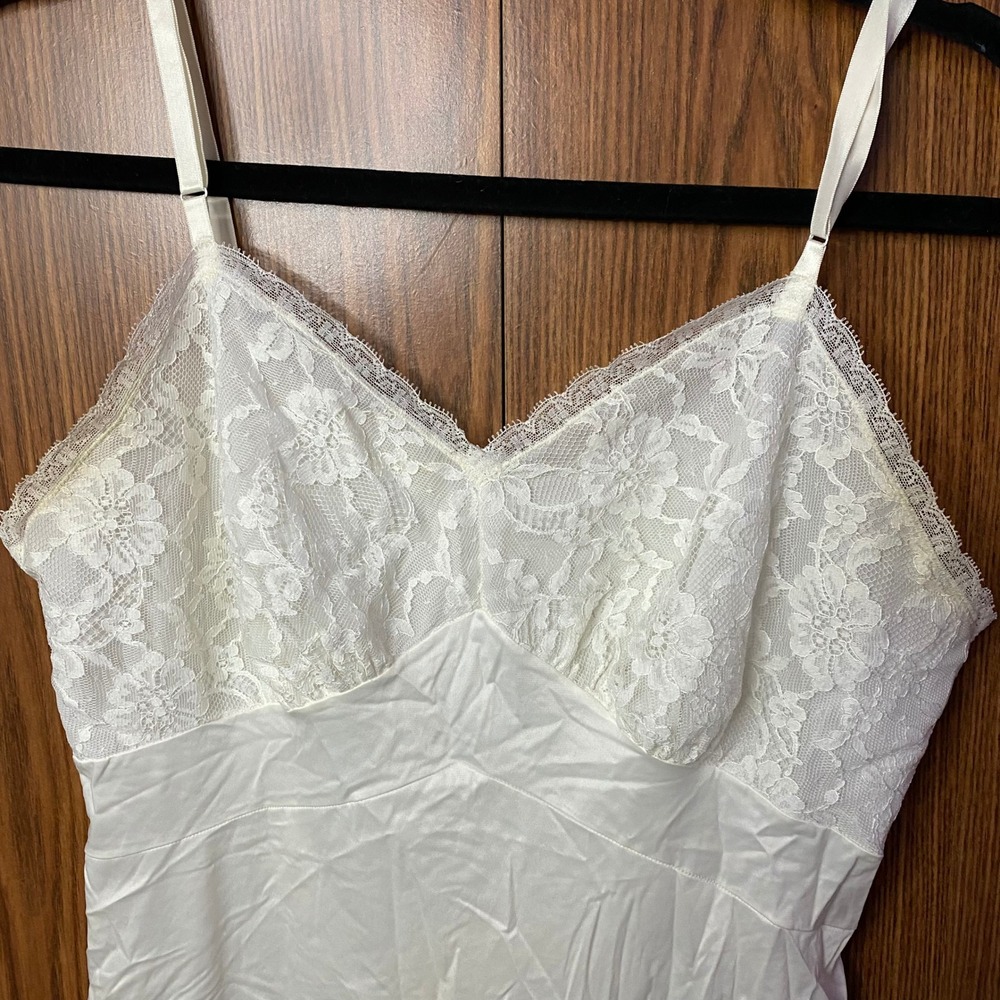 Vintage Lace Trim Chemise Slip Dress‎ Womens Medium Ivory Silky Mini - Picture 2 of 3